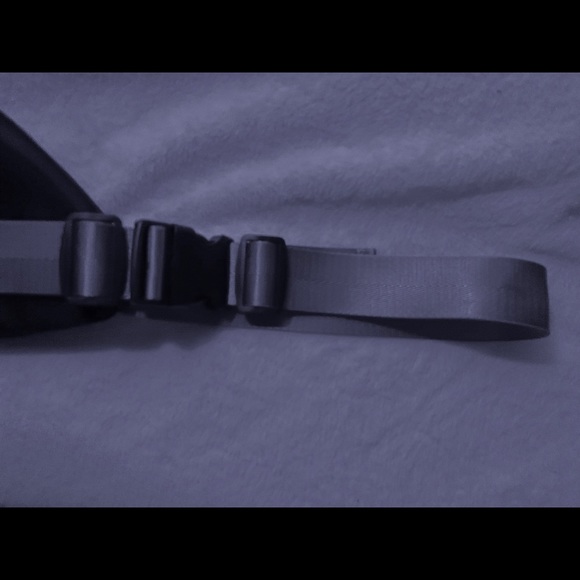 Samuel Ross sling bag - Picture 2 of 5